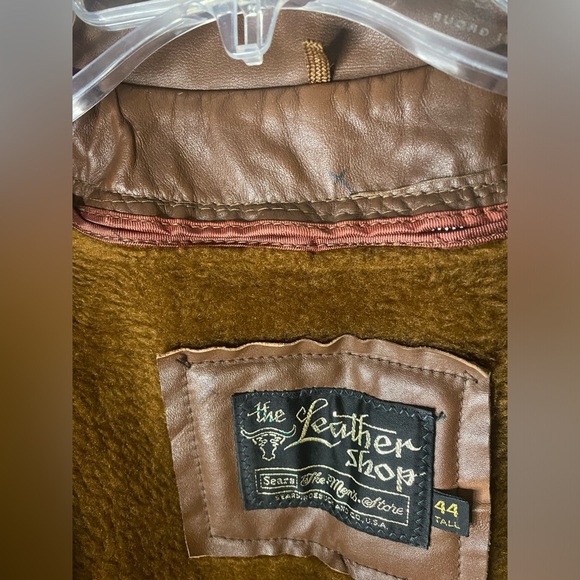 Vintage Sears The Leather Shop leather coat with faux fur lining - Picture 4 of 15